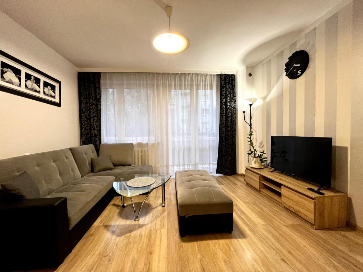Charmig Apartment كراكوفيا المظهر الخارجي الصورة